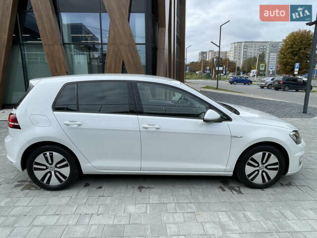 Белый Фольксваген e-Golf, объемом двигателя 0 л и пробегом 154 тыс. км за 9200 $, фото 6 на Automoto.ua