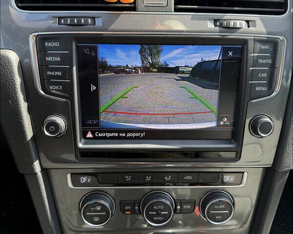 Белый Фольксваген e-Golf, объемом двигателя 0 л и пробегом 83 тыс. км за 10500 $, фото 8 на Automoto.ua