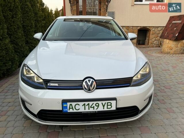 Белый Фольксваген e-Golf, объемом двигателя 0 л и пробегом 131 тыс. км за 8999 $, фото 107 на Automoto.ua
