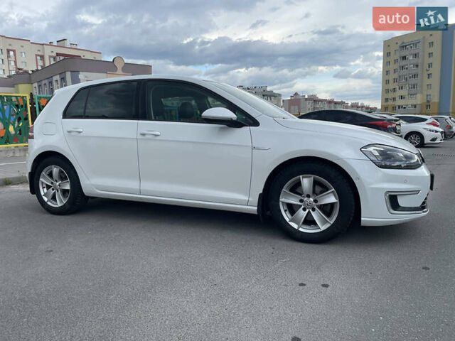 Белый Фольксваген e-Golf, объемом двигателя 0 л и пробегом 92 тыс. км за 9500 $, фото 19 на Automoto.ua