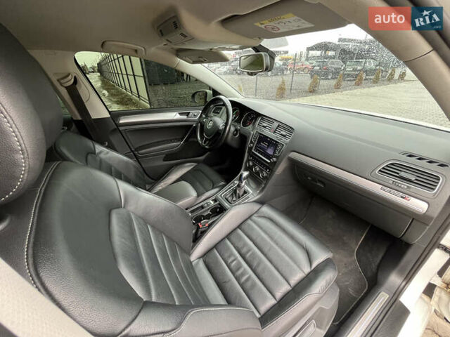 Белый Фольксваген e-Golf, объемом двигателя 0 л и пробегом 104 тыс. км за 9000 $, фото 20 на Automoto.ua