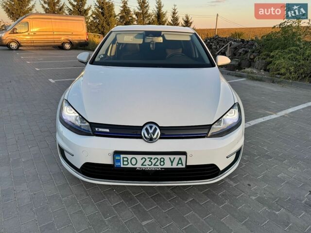 Белый Фольксваген e-Golf, объемом двигателя 0 л и пробегом 172 тыс. км за 8399 $, фото 8 на Automoto.ua