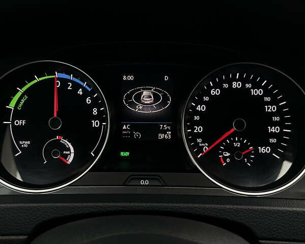 Белый Фольксваген e-Golf, объемом двигателя 0 л и пробегом 110 тыс. км за 8490 $, фото 14 на Automoto.ua