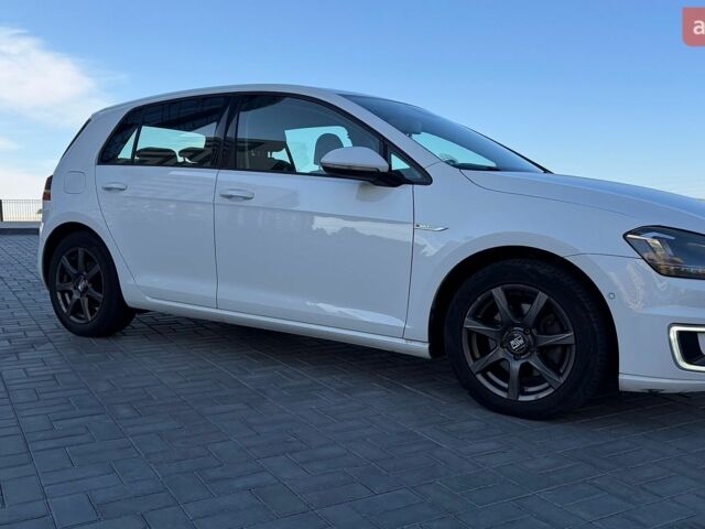 Белый Фольксваген e-Golf, объемом двигателя 0 л и пробегом 132 тыс. км за 9700 $, фото 5 на Automoto.ua
