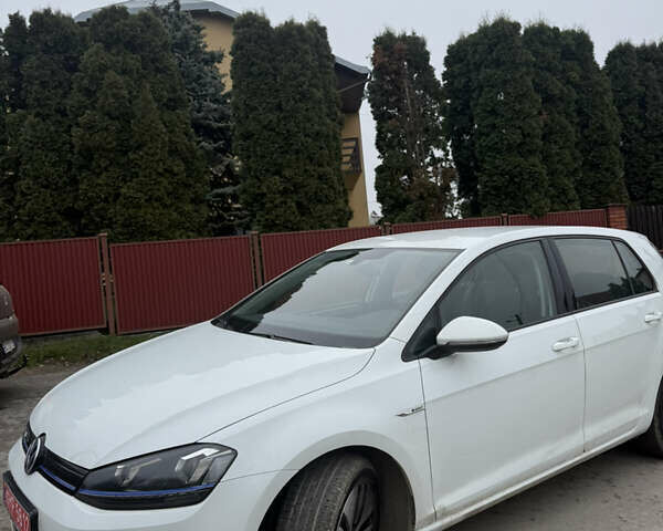 Білий Фольксваген e-Golf, об'ємом двигуна 0 л та пробігом 103 тис. км за 8499 $, фото 2 на Automoto.ua