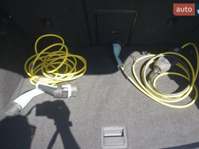 Білий Фольксваген e-Golf, об'ємом двигуна 0 л та пробігом 142 тис. км за 7900 $, фото 24 на Automoto.ua