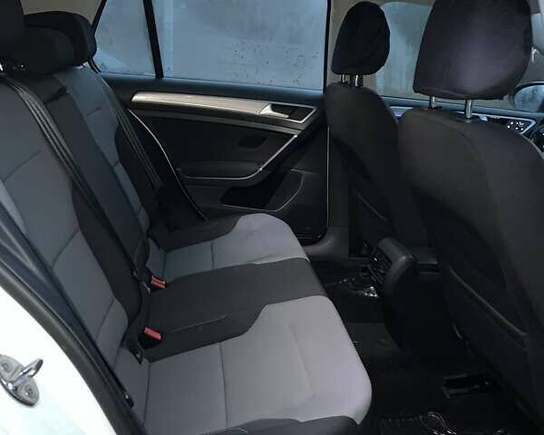 Білий Фольксваген e-Golf, об'ємом двигуна 0 л та пробігом 80 тис. км за 8400 $, фото 8 на Automoto.ua
