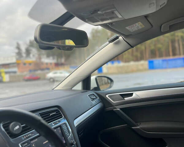 Белый Фольксваген e-Golf, объемом двигателя 0 л и пробегом 114 тыс. км за 9800 $, фото 39 на Automoto.ua