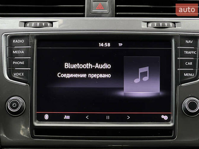 Белый Фольксваген e-Golf, объемом двигателя 0 л и пробегом 117 тыс. км за 11500 $, фото 14 на Automoto.ua