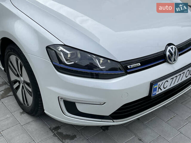 Белый Фольксваген e-Golf, объемом двигателя 0 л и пробегом 154 тыс. км за 9200 $, фото 8 на Automoto.ua