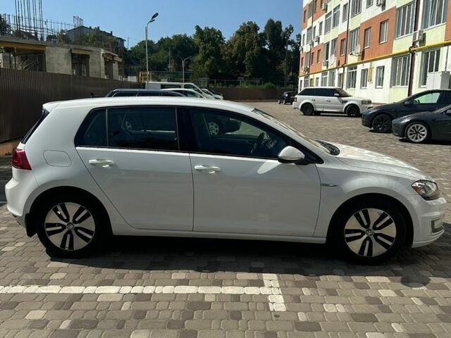 Білий Фольксваген e-Golf, об'ємом двигуна 0 л та пробігом 107 тис. км за 8999 $, фото 5 на Automoto.ua