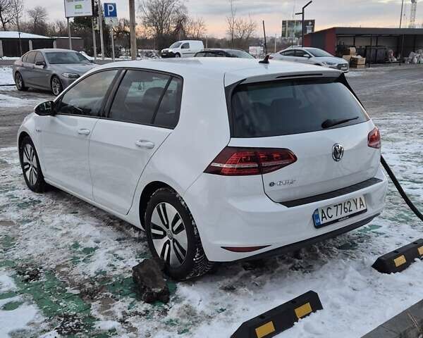 Білий Фольксваген e-Golf, об'ємом двигуна 0 л та пробігом 162 тис. км за 9499 $, фото 3 на Automoto.ua