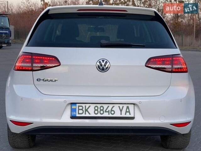 Белый Фольксваген e-Golf, объемом двигателя 0 л и пробегом 171 тыс. км за 7300 $, фото 22 на Automoto.ua