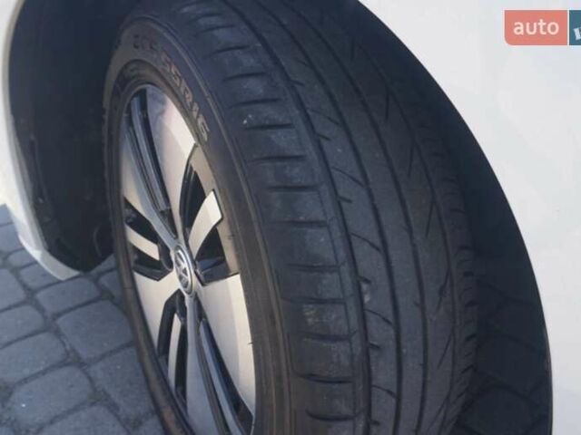 Білий Фольксваген e-Golf, об'ємом двигуна 0 л та пробігом 142 тис. км за 7900 $, фото 25 на Automoto.ua