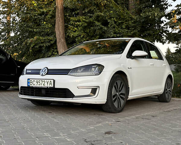 Белый Фольксваген e-Golf, объемом двигателя 0 л и пробегом 151 тыс. км за 8100 $, фото 20 на Automoto.ua