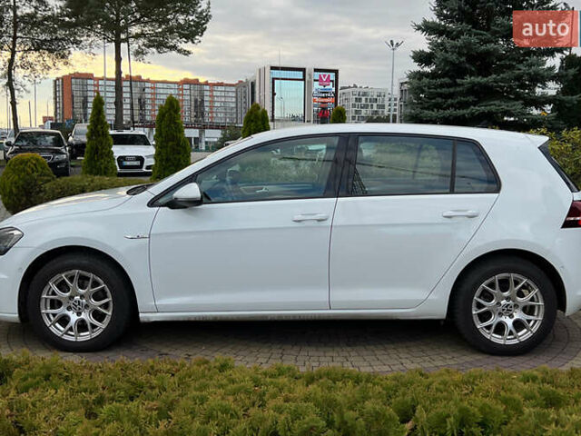 Белый Фольксваген e-Golf, объемом двигателя 0 л и пробегом 117 тыс. км за 11500 $, фото 3 на Automoto.ua
