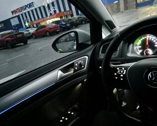 Белый Фольксваген e-Golf, объемом двигателя 0 л и пробегом 186 тыс. км за 8700 $, фото 8 на Automoto.ua