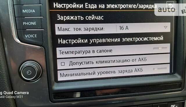 Белый Фольксваген e-Golf, объемом двигателя 0 л и пробегом 107 тыс. км за 8800 $, фото 17 на Automoto.ua