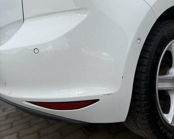 Белый Фольксваген e-Golf, объемом двигателя 0 л и пробегом 68 тыс. км за 6600 $, фото 17 на Automoto.ua