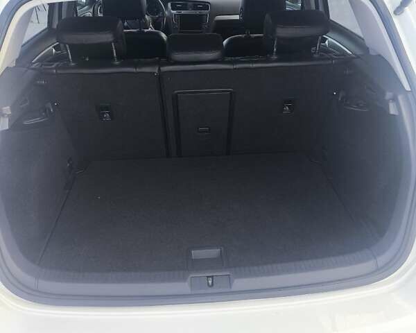 Білий Фольксваген e-Golf, об'ємом двигуна 0 л та пробігом 255 тис. км за 8100 $, фото 7 на Automoto.ua