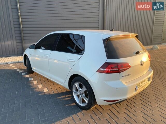 Білий Фольксваген e-Golf, об'ємом двигуна 0 л та пробігом 120 тис. км за 9000 $, фото 5 на Automoto.ua