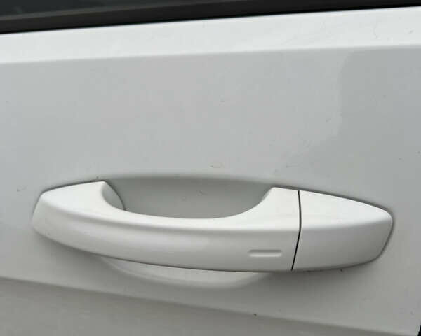 Білий Фольксваген e-Golf, об'ємом двигуна 0 л та пробігом 116 тис. км за 7700 $, фото 54 на Automoto.ua