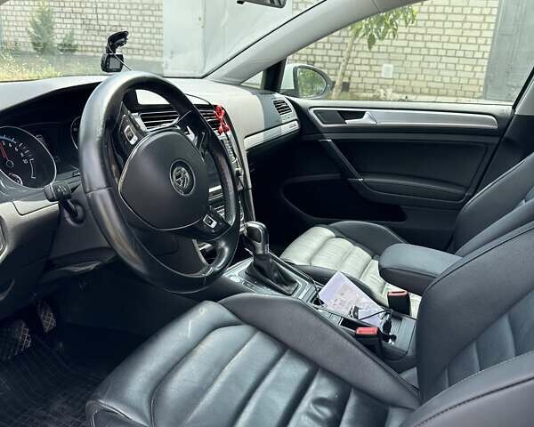 Белый Фольксваген e-Golf, объемом двигателя 0 л и пробегом 118 тыс. км за 10500 $, фото 7 на Automoto.ua