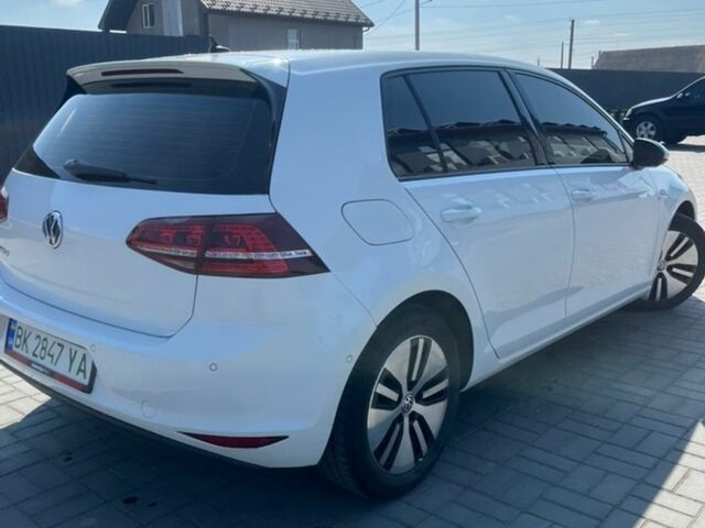 Білий Фольксваген e-Golf, об'ємом двигуна 0 л та пробігом 138 тис. км за 8450 $, фото 7 на Automoto.ua