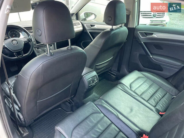 Белый Фольксваген e-Golf, объемом двигателя 0 л и пробегом 130 тыс. км за 8900 $, фото 9 на Automoto.ua