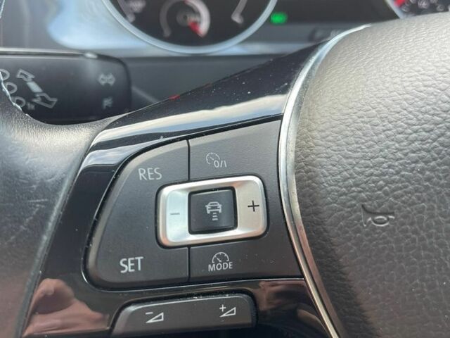 Белый Фольксваген e-Golf, объемом двигателя 0 л и пробегом 72 тыс. км за 8999 $, фото 23 на Automoto.ua