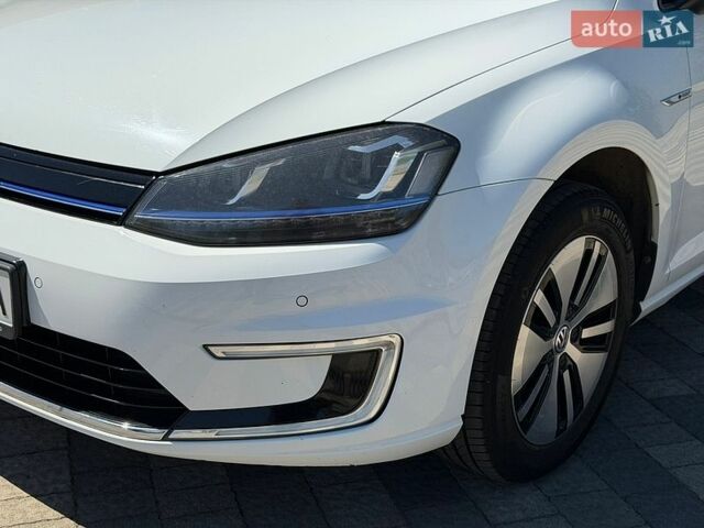 Белый Фольксваген e-Golf, объемом двигателя 0 л и пробегом 147 тыс. км за 9500 $, фото 22 на Automoto.ua