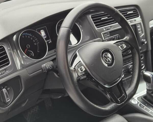 Білий Фольксваген e-Golf, об'ємом двигуна 0 л та пробігом 162 тис. км за 9499 $, фото 7 на Automoto.ua