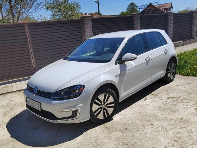 Белый Фольксваген e-Golf, объемом двигателя 0 л и пробегом 84 тыс. км за 9600 $, фото 12 на Automoto.ua