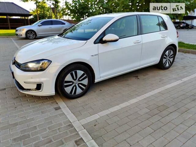 Білий Фольксваген e-Golf, об'ємом двигуна 0 л та пробігом 99 тис. км за 12700 $, фото 19 на Automoto.ua