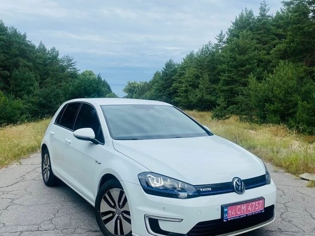 Білий Фольксваген e-Golf, об'ємом двигуна 0 л та пробігом 132 тис. км за 9500 $, фото 1 на Automoto.ua
