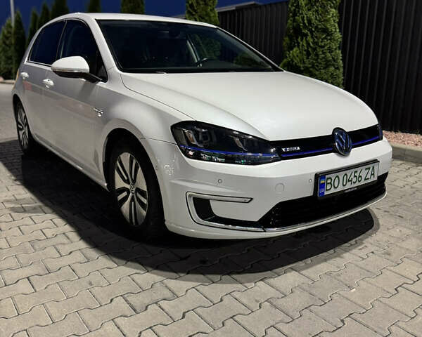 Белый Фольксваген e-Golf, объемом двигателя 0 л и пробегом 169 тыс. км за 8400 $, фото 5 на Automoto.ua