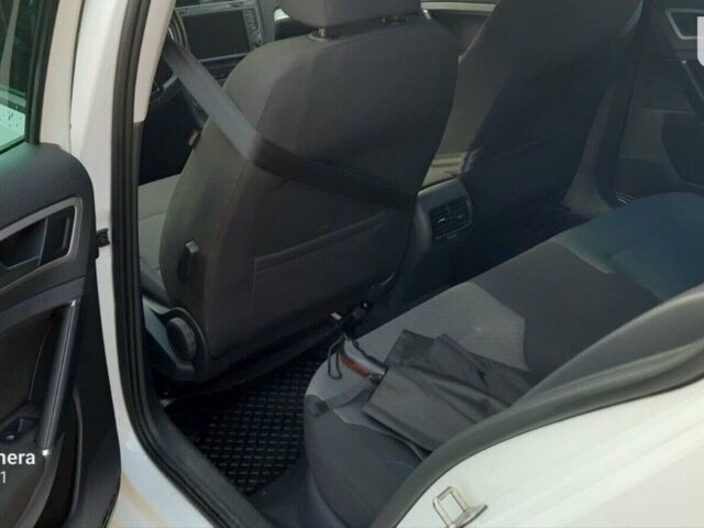 Белый Фольксваген e-Golf, объемом двигателя 0 л и пробегом 107 тыс. км за 9500 $, фото 9 на Automoto.ua