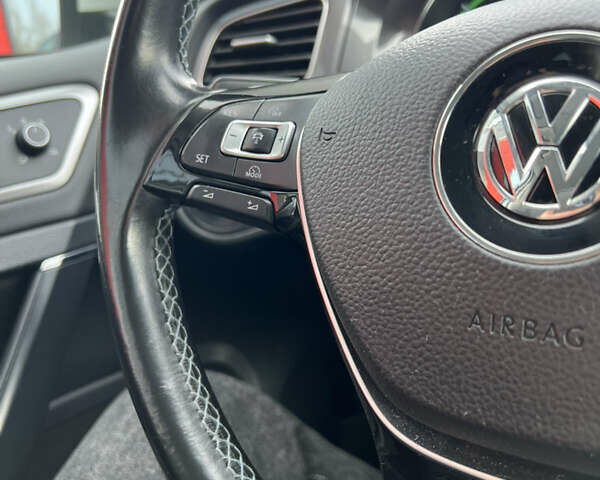 Белый Фольксваген e-Golf, объемом двигателя 0 л и пробегом 120 тыс. км за 7800 $, фото 12 на Automoto.ua