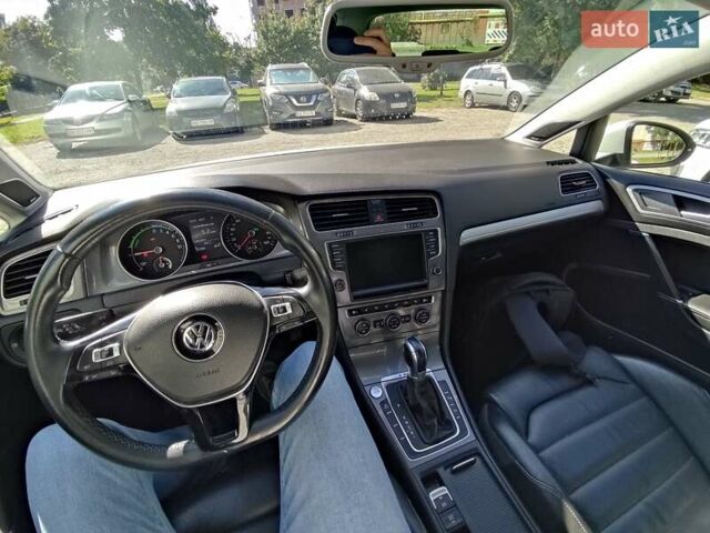 Белый Фольксваген e-Golf, объемом двигателя 0 л и пробегом 142 тыс. км за 9700 $, фото 23 на Automoto.ua