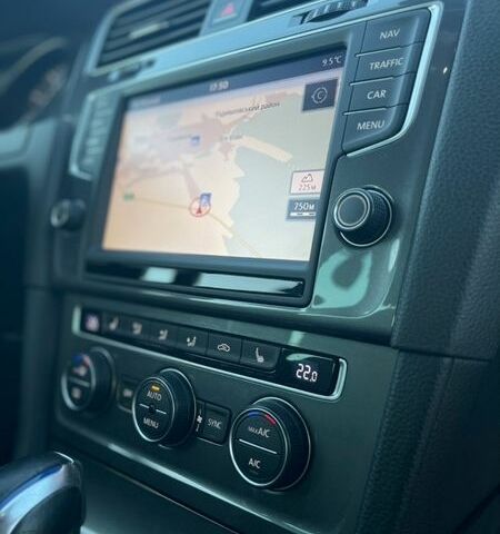 Белый Фольксваген e-Golf, объемом двигателя 0 л и пробегом 171 тыс. км за 7300 $, фото 30 на Automoto.ua