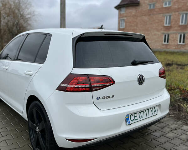 Белый Фольксваген e-Golf, объемом двигателя 0 л и пробегом 104 тыс. км за 9000 $, фото 10 на Automoto.ua