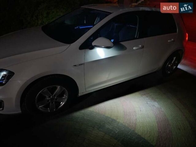 Білий Фольксваген e-Golf, об'ємом двигуна 0 л та пробігом 104 тис. км за 9500 $, фото 26 на Automoto.ua