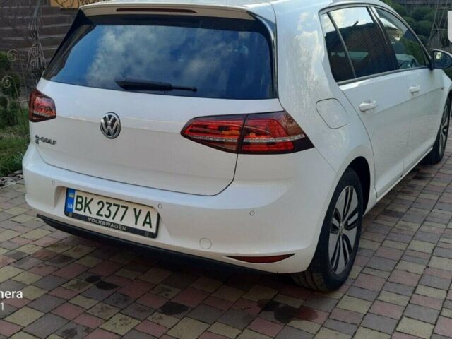 Белый Фольксваген e-Golf, объемом двигателя 0 л и пробегом 107 тыс. км за 9500 $, фото 4 на Automoto.ua