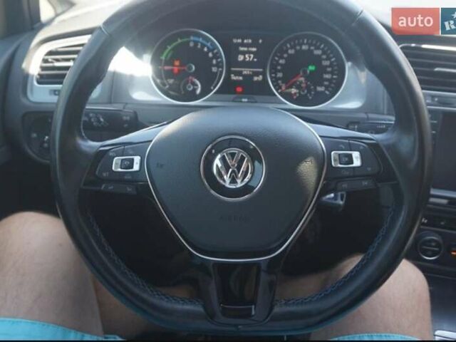 Білий Фольксваген e-Golf, об'ємом двигуна 0 л та пробігом 142 тис. км за 7900 $, фото 13 на Automoto.ua