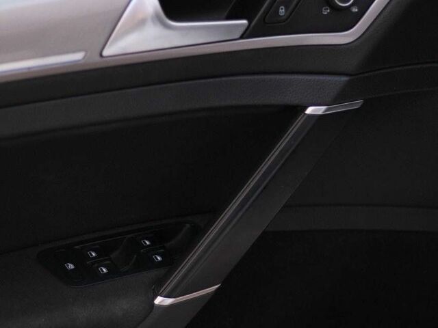 Белый Фольксваген e-Golf, объемом двигателя 0 л и пробегом 186 тыс. км за 8700 $, фото 14 на Automoto.ua