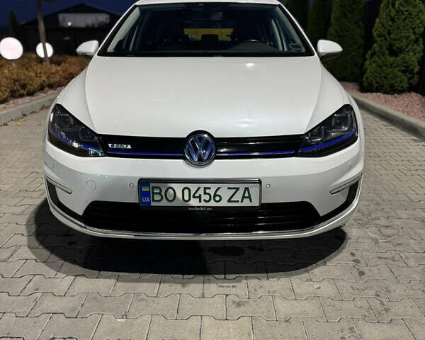 Белый Фольксваген e-Golf, объемом двигателя 0 л и пробегом 169 тыс. км за 8400 $, фото 3 на Automoto.ua