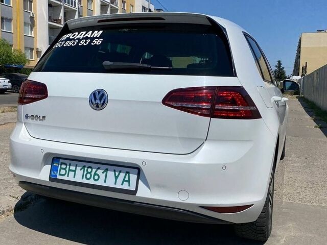 Білий Фольксваген e-Golf, об'ємом двигуна 0 л та пробігом 156 тис. км за 7500 $, фото 6 на Automoto.ua