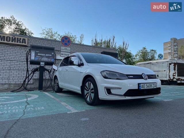 Білий Фольксваген e-Golf, об'ємом двигуна 0 л та пробігом 170 тис. км за 9000 $, фото 2 на Automoto.ua
