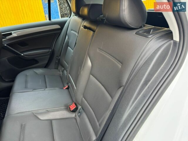 Білий Фольксваген e-Golf, об'ємом двигуна 0 л та пробігом 126 тис. км за 8000 $, фото 26 на Automoto.ua