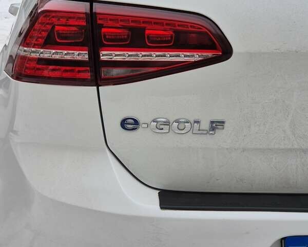Білий Фольксваген e-Golf, об'ємом двигуна 0 л та пробігом 162 тис. км за 9499 $, фото 22 на Automoto.ua